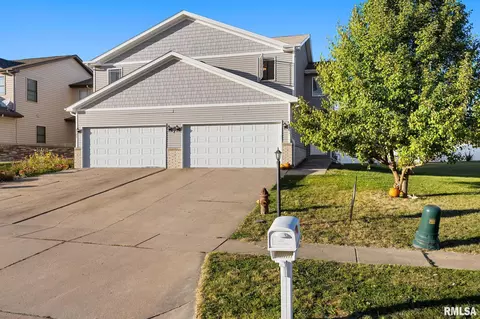 1501 Flossmoor Ave, Washington, IL 61571