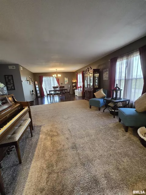 558 130th St, Avon, IL 61415 photo 15