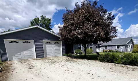 558 130th St, Avon, IL 61415 photo 2
