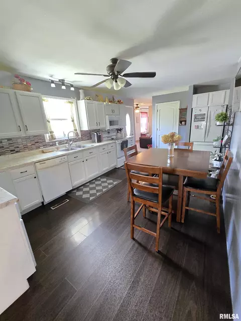 558 130th St, Avon, IL 61415 photo 12