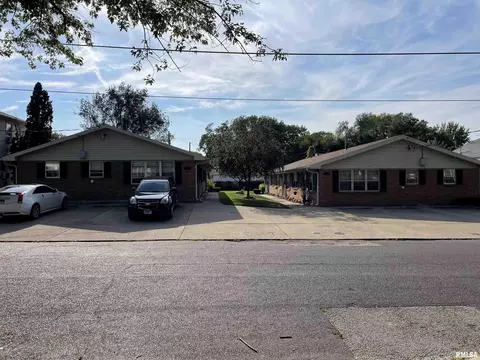 631-633 S 11th St, Pekin, IL 61554