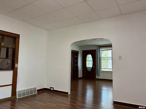 1015 2nd St, Henry, IL 61537 photo 5