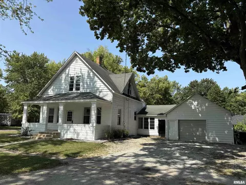 1015 2nd St, Henry, IL 61537 photo 2