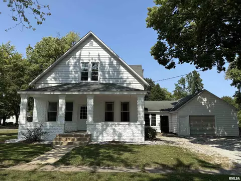 1015 2nd St, Henry, IL 61537