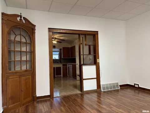 1015 2nd St, Henry, IL 61537 photo 8