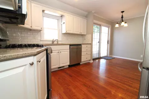 1027 Elmhurst Ave, Peoria, IL 61603 photo 27