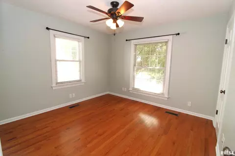 1027 Elmhurst Ave, Peoria, IL 61603 photo 32