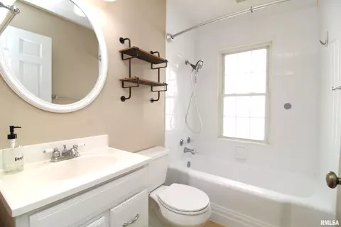 1027 Elmhurst Ave, Peoria, IL 61603 photo 36