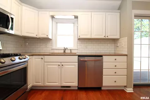 1027 Elmhurst Ave, Peoria, IL 61603 photo 23