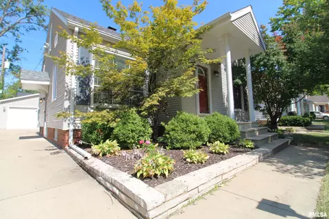 1027 Elmhurst Ave, Peoria, IL 61603 photo 3