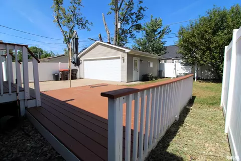 1027 Elmhurst Ave, Peoria, IL 61603 photo 12