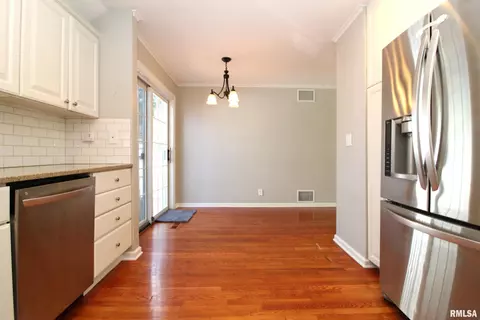 1027 Elmhurst Ave, Peoria, IL 61603 photo 26