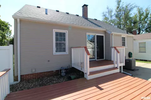 1027 Elmhurst Ave, Peoria, IL 61603 photo 11