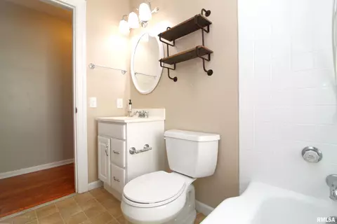 1027 Elmhurst Ave, Peoria, IL 61603 photo 37
