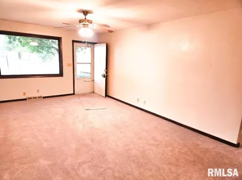 5404 E Marquette St, Chillicothe, IL 61523 photo 6