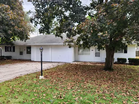 5404 E Marquette St, Chillicothe, IL 61523 photo 2