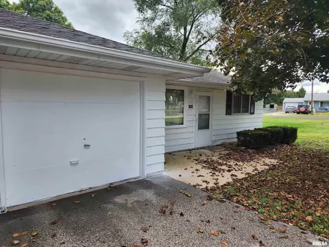 5404 E Marquette St, Chillicothe, IL 61523 photo 3