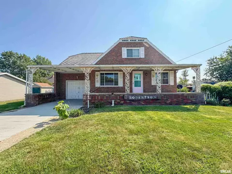 50 N St James St, Ipava, IL 61441