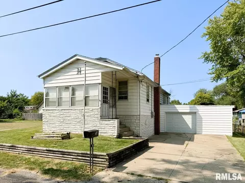 2119 E Wren St, Peoria Heights, IL 61616