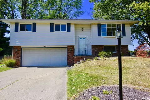 200 Supreme Ct, East Peoria, IL 61611