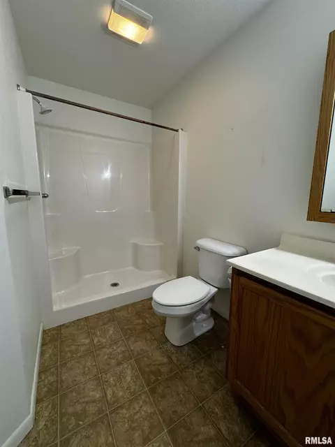 303 Scotch Pine Dr, Macomb, IL 61455 photo 21