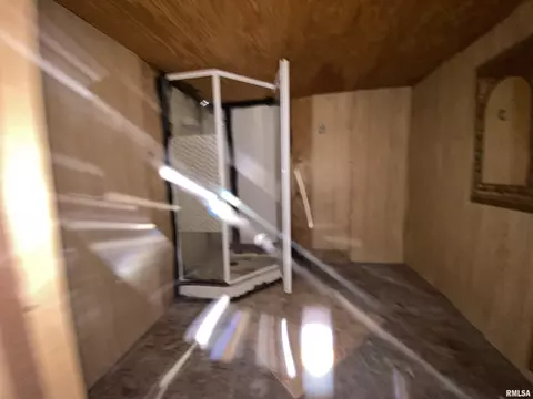 69 E Olive St, Canton, IL 61520 photo 17