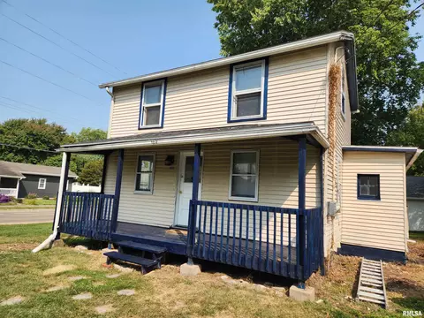 102 E High St, Princeville, IL 61559
