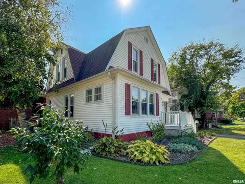 461 N 3rd Ave, Canton, IL 61520 photo 2
