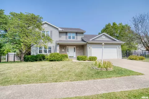 5611 W Rachael Dr, Peoria, IL 61615