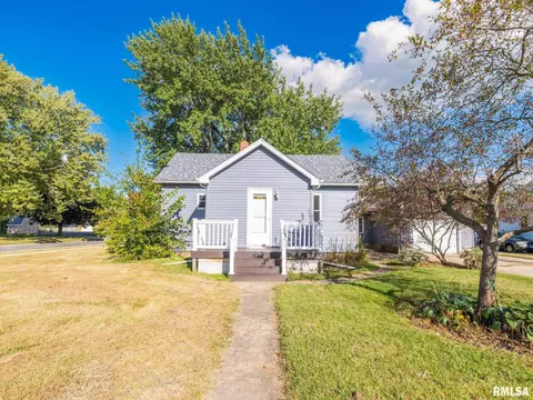 612 N Jefferson St, Roanoke, IL 61561