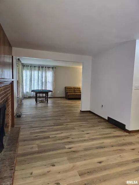 124 Holden Ter, Macomb, IL 61455 photo 5