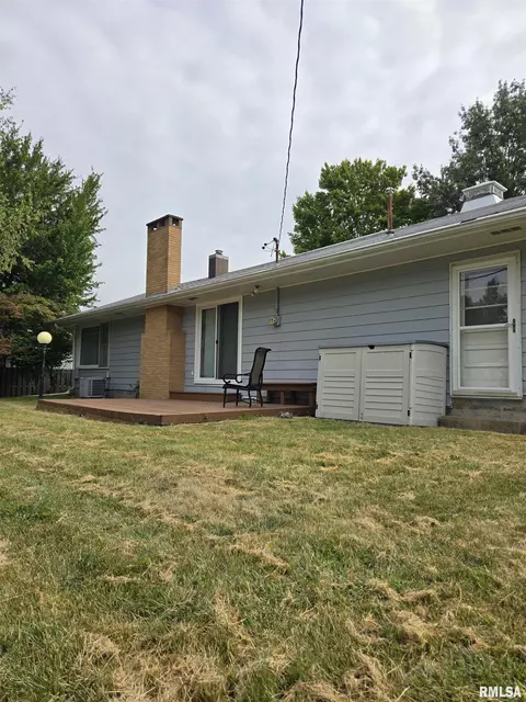 124 Holden Ter, Macomb, IL 61455 photo 23
