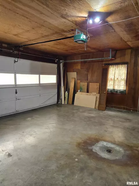 124 Holden Ter, Macomb, IL 61455 photo 19