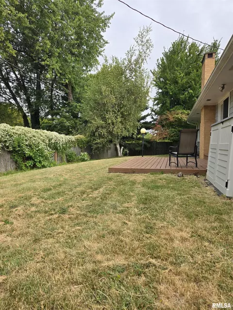 124 Holden Ter, Macomb, IL 61455 photo 22