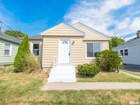 2611 W Laura Ave, West Peoria, IL 61604