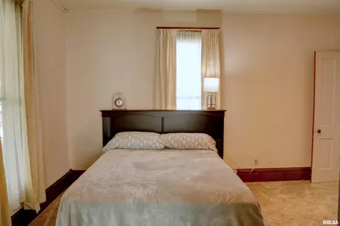 903 E Jefferson St, Macomb, IL 61455 photo 12