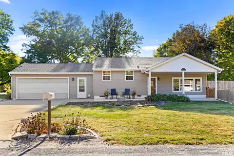 8709 N East Ct, Peoria, IL 61615