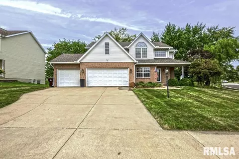 2303 W Chase Dr, Dunlap, IL 61525