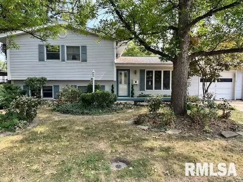 406 Fairlane, Pekin, IL 61554