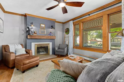 303 W Burton Ave, Eureka, IL 61530 photo 16
