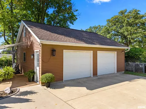 303 W Burton Ave, Eureka, IL 61530 photo 41