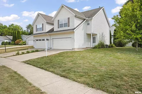 1642 Geneva Rd, Peoria, IL 61615