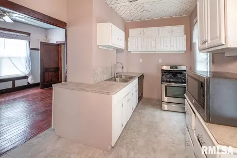 726 E Thrush Ave, Peoria, IL 61603 photo 15