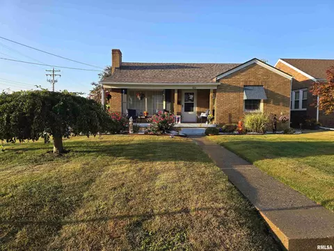 105 E Birch St, Canton, IL 61520 photo 44