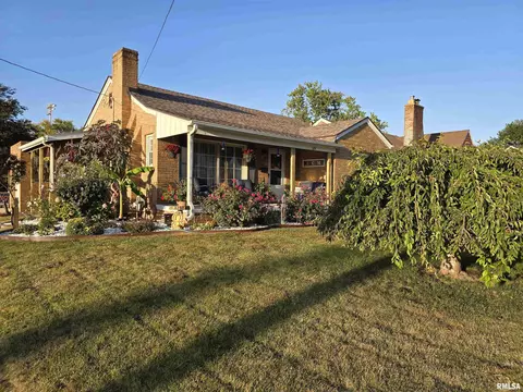 105 E Birch St, Canton, IL 61520 photo 45