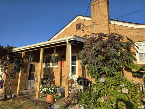 105 E Birch St, Canton, IL 61520 photo 47