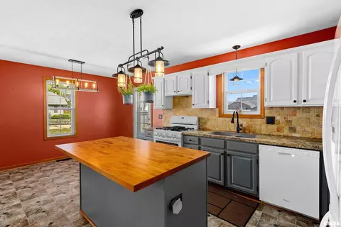 4022 S Paramount Rd, Bartonville, IL 61607 photo 13