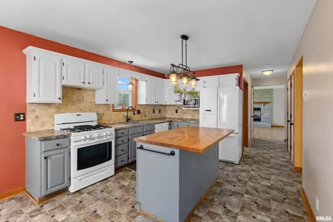 4022 S Paramount Rd, Bartonville, IL 61607 photo 11
