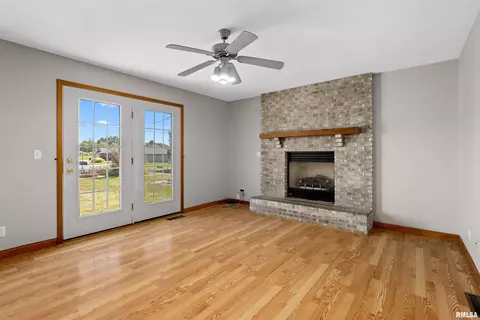 4022 S Paramount Rd, Bartonville, IL 61607 photo 15