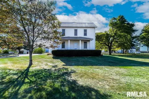 2384 Eureka Rd, Washington, IL 61571